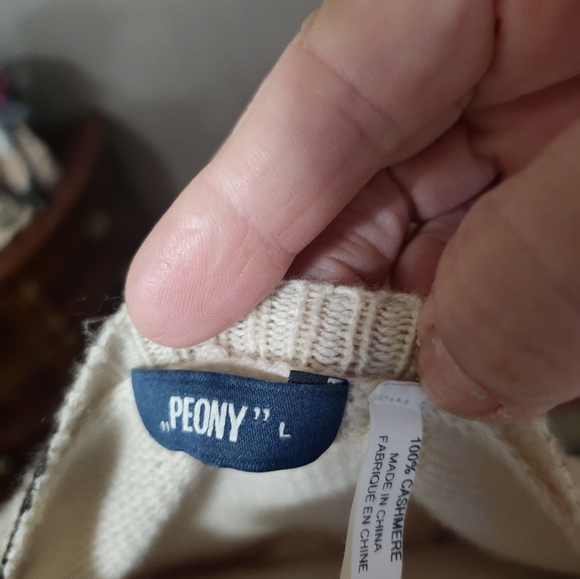 Women's cashmere Sweater - Picture 3 of 5